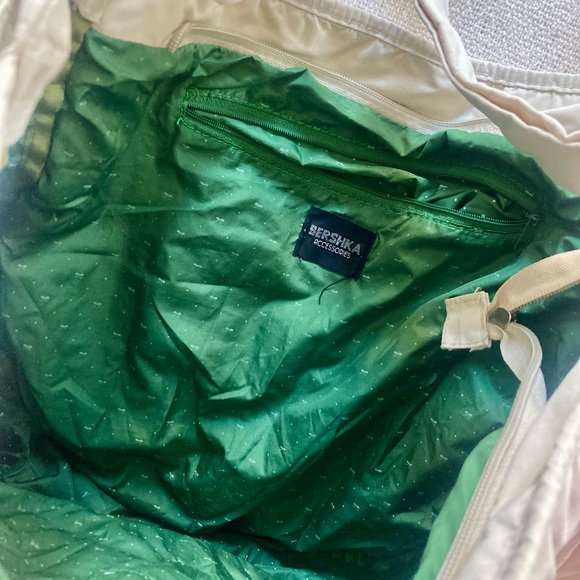 Cute Bershka Oversized Bag - Picture 3 of 3